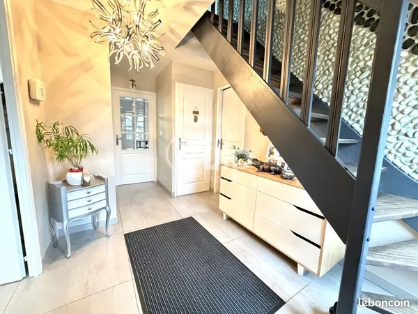 Maison 6 pièces 140 m²