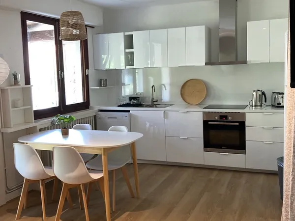 Loue chambre en colocation dans maison