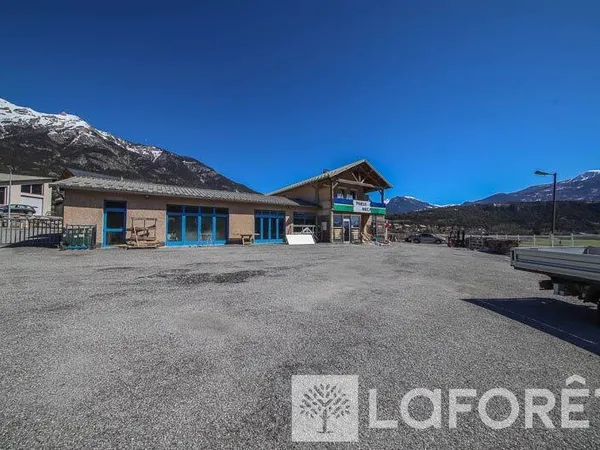 Local commercial 488 m²