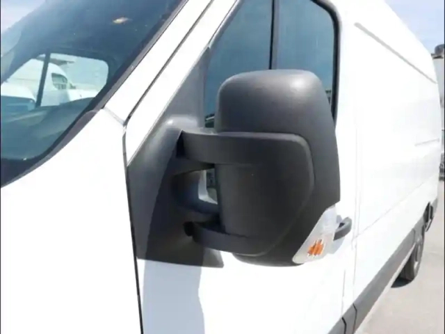 Renault Master fg f3300 l2h2 2.3 blue dci 135ch grand confort euro6 — photo 12