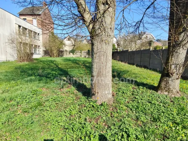 Terrain 652 m²