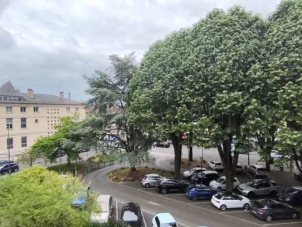 SUPERBE APPARTEMENT F4 DE 72M2 REFAIT A NEUF AVEC GOUT DANS RESIDENCE DE STANDING PLEIN CENTRE VILLE