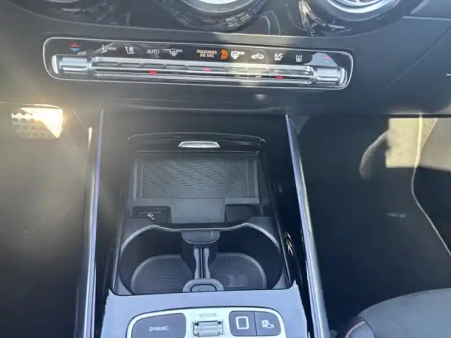 Mercedes Gla 250 e hybrid eq amg line — photo 20