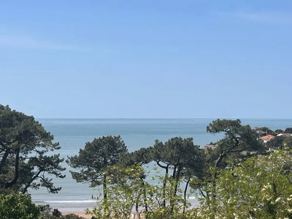 VAUX SUR MER
