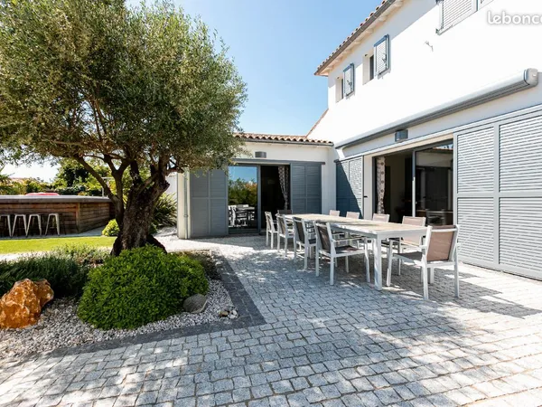 Villa 7 pièces 197 m²