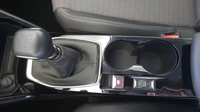 Peugeot 208 puretech 100 s&amp;s bvm6 — photo 29
