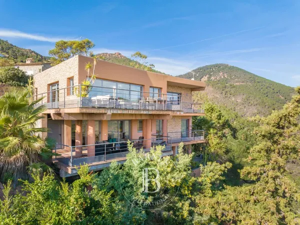 Maison 6 pièces 183 m²