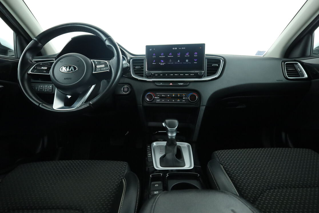 Kia XCeed 1.6 GDi ISG PHEV Active DCT6 — photo 11