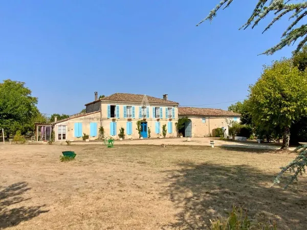 Maison 11 pièces 347 m²