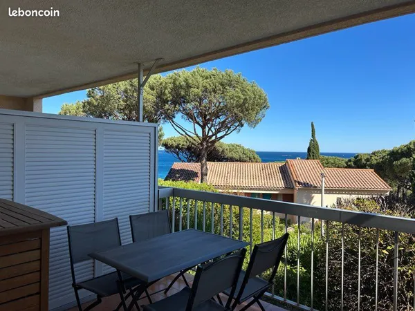 Studio vue mer Sainte Maxime