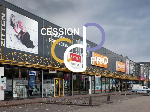 GRAND LOCAL COMMERCIAL DE 1 045 M² A LOUER AU COEUR D'UNE ZONE COMMERCIALE MAJEURE DE NÎMES