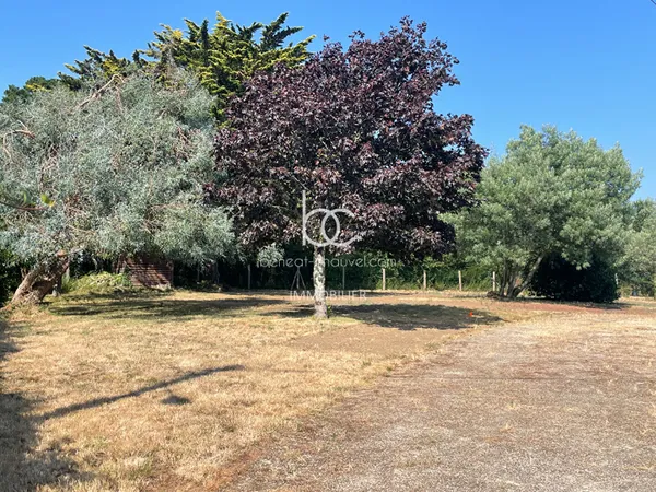 Terrain 1092 m²