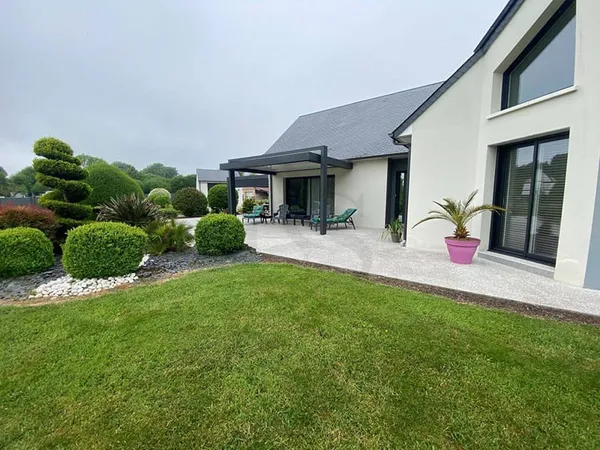 Maison de plain-pied 6 pièces 179 m²
