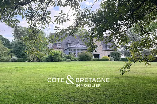 Maison 9 pièces 275 m²