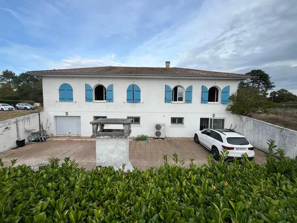 Maison 6 pièces 257 m²