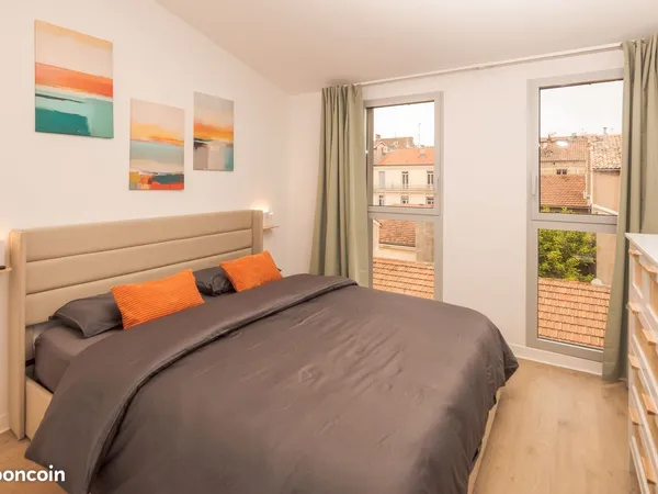Appartement meublé haut de gamme climatisé avec coin couchage - 28 m² - Maison Flaugergues - Centre 