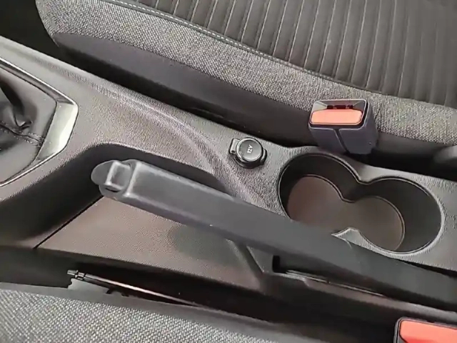 Peugeot 208 puretech 75 s&amp;s bvm5 — photo 22
