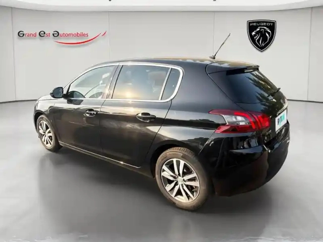 Peugeot 308 1.2 puretech 130ch ?6.c s&amp;s allure — photo 3