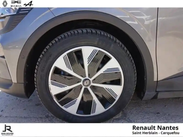 Renault Megane e-tech electric ev60 130ch evolution er super charge — photo 9