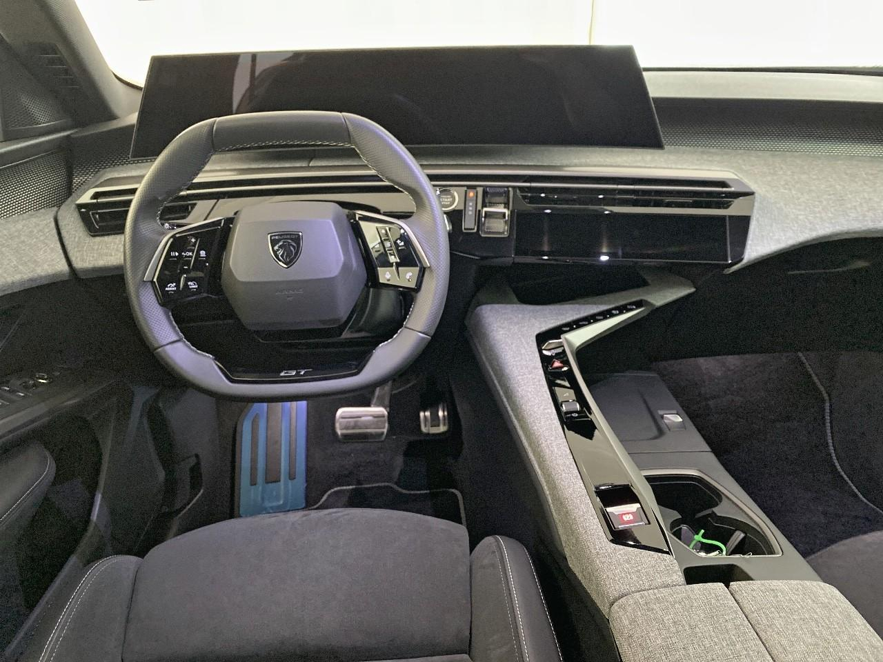 Peugeot 3008 electrique 210 ch 73 kwh gt — photo 8