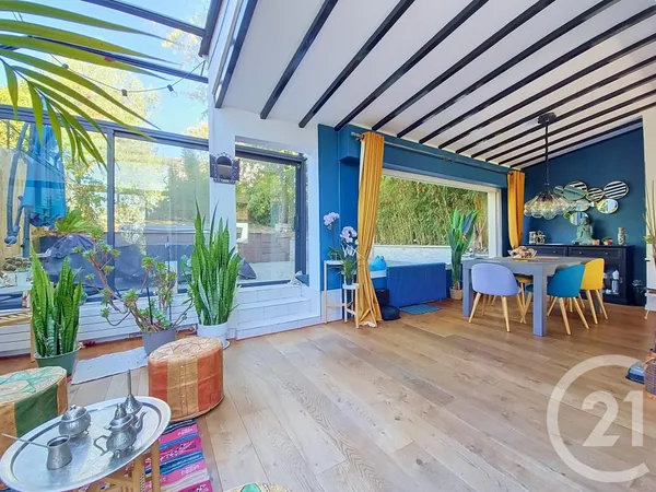 Maison 7 pièces 200 m²