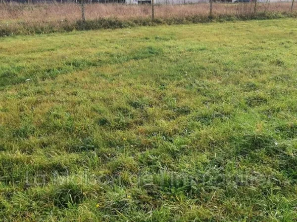 Terrain 551 m²