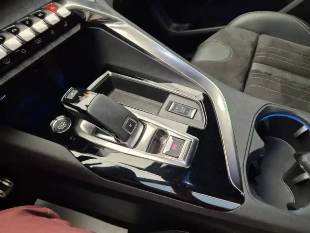 Peugeot 3008 puretech 130ch s&amp;s eat8 — photo 40