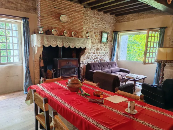Maison de caractère de 275m2 sur parc arboré de 3000m2