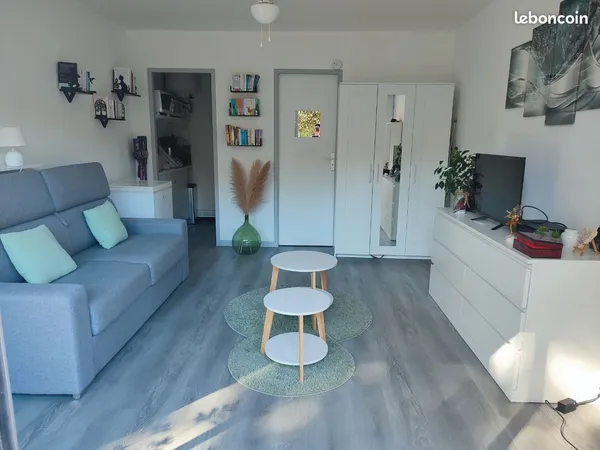Studio de 23 m² avec piscine, à deux pas des plages