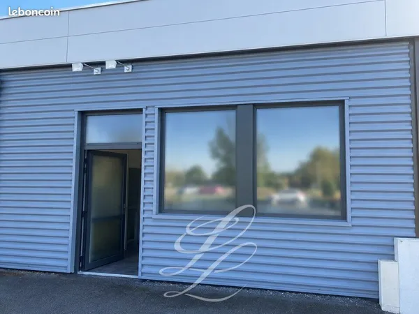 LOCAL D'ACTIVITE 234 m² SARGÉ-LÈS-LE-MANS