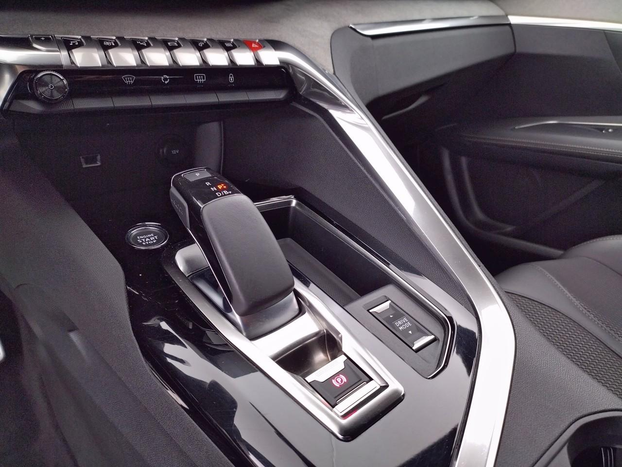 Peugeot 3008 hybrid 225 e-eat8 gt — photo 21