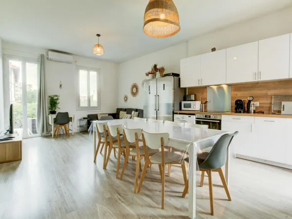 Mont Boron - appartement 5 pièces rénové dernier étage villa niçoise