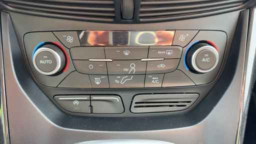Ford Kuga 2.0 TDCI 150 - Titanium – 2017 – 140083 km – Diesel – Boîte Manuelle — photo 55