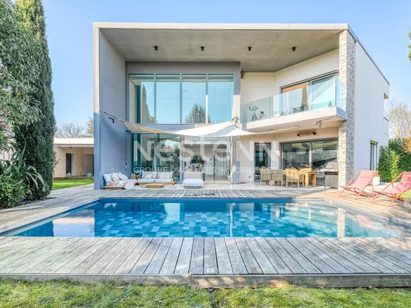 Villa d'exception Chessy 7 pièce(s) 267.14 m2