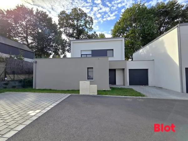 BOLOT IMMOBILIER - MONTGERMONT Maison à louer 4 chambres 120 m²