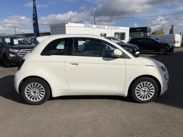 Fiat 500 e 95ch action — photo 4