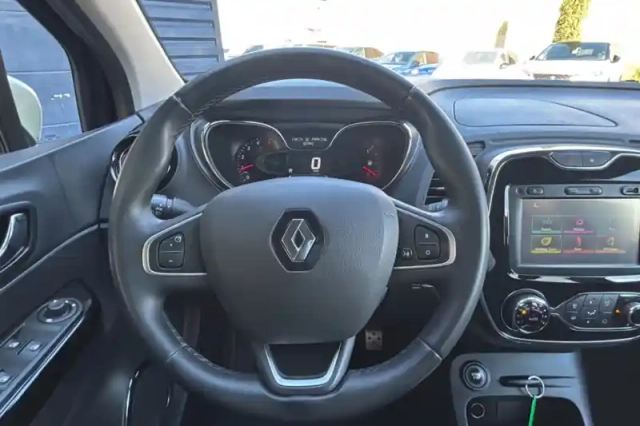 Renault Captur dci 90 energy eco² — photo 65