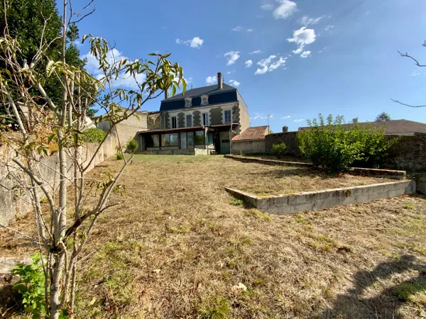 Maison Montendre 12 pièces 370 m2