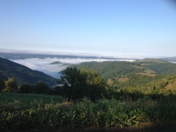 Vends terrain 19226m² divisibles sur les plateaux de l'Aubrac, dans un village au-dessus du Lot