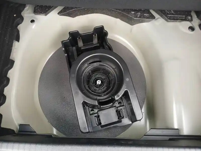 Peugeot 208 puretech 100 s&amp;s bvm6 — photo 20