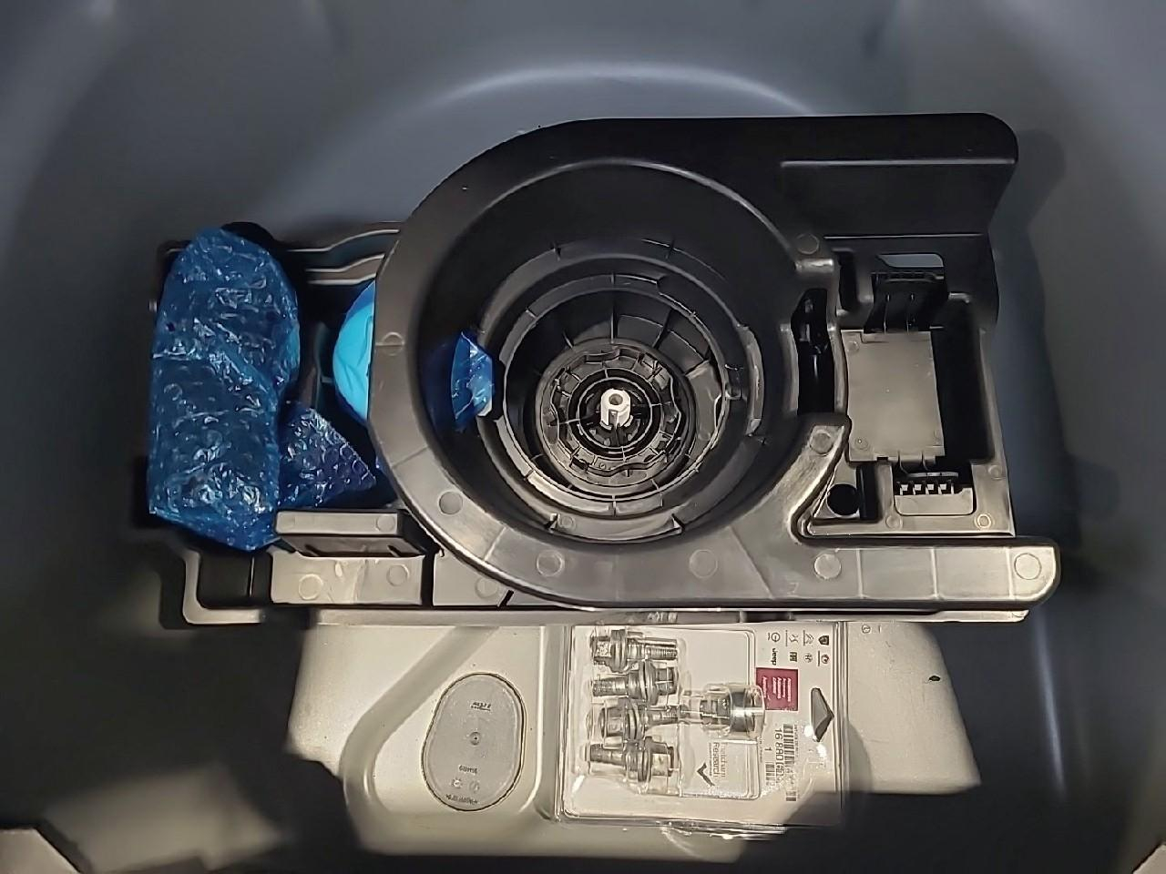 Peugeot 208 hybrid 100 e-dcs6 allure — photo 17