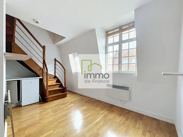 Appartement T1 bis en duplex Vieux-Lille - secteur Rue BASSE / Rue ESQUERMOISE