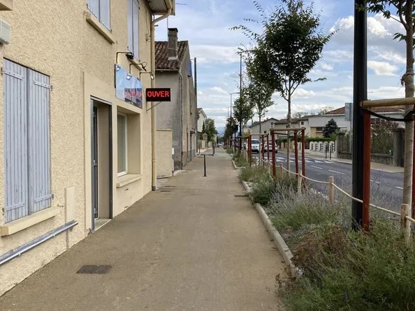 LOCAL COMMERCIAL DE 90M2