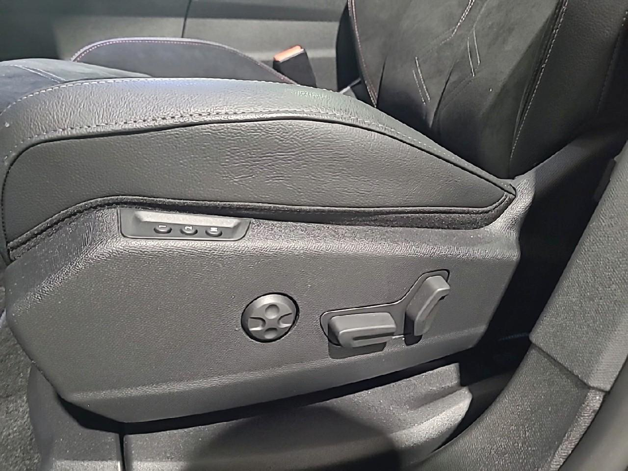 Ds Ds 7 crossback bluehdi 130 eat8 pallas — photo 32
