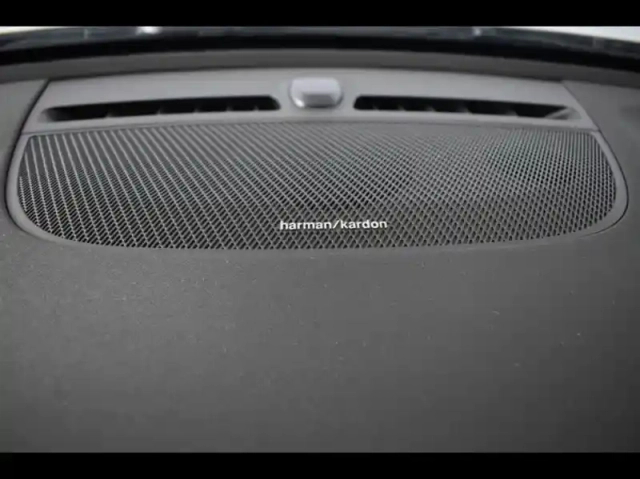 Volvo Xc40 t4 recharge 129 + 82ch plus dct 7 — photo 23