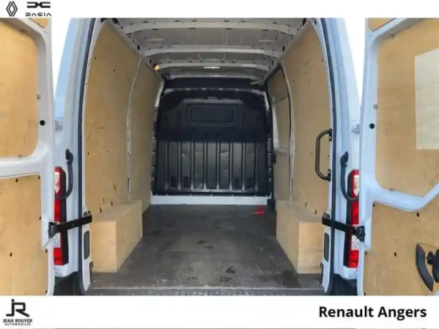 Renault Master fg f3500 l2h2 2.3 blue dci 135ch confort - 19990? ht — photo 7