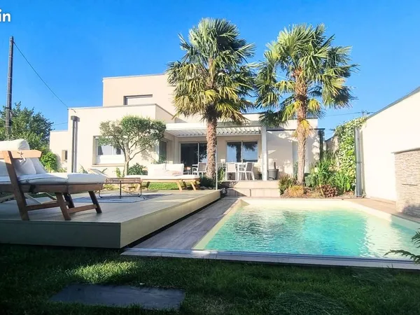 Propriété 6 pièces 144 m²