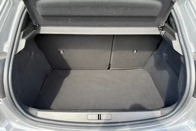 Peugeot 208 hybrid 110 ch e-dcs6 — photo 9