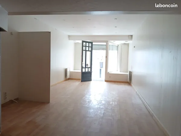Local commercial 71 m² - Hypercentre - Emplacement passant