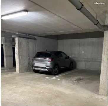 Parking couvert - Résidence sécurisée